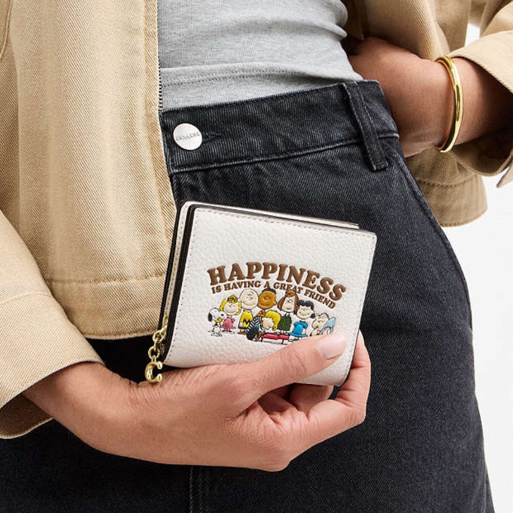 Coach X Peanuts Snap Wallet (Gold/Chalk) - Picture 8 of 8